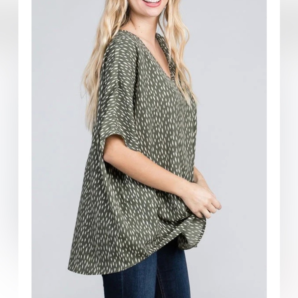 HP ✨ NEW Jodifl Green Oversized Top - Picture 6 of 8